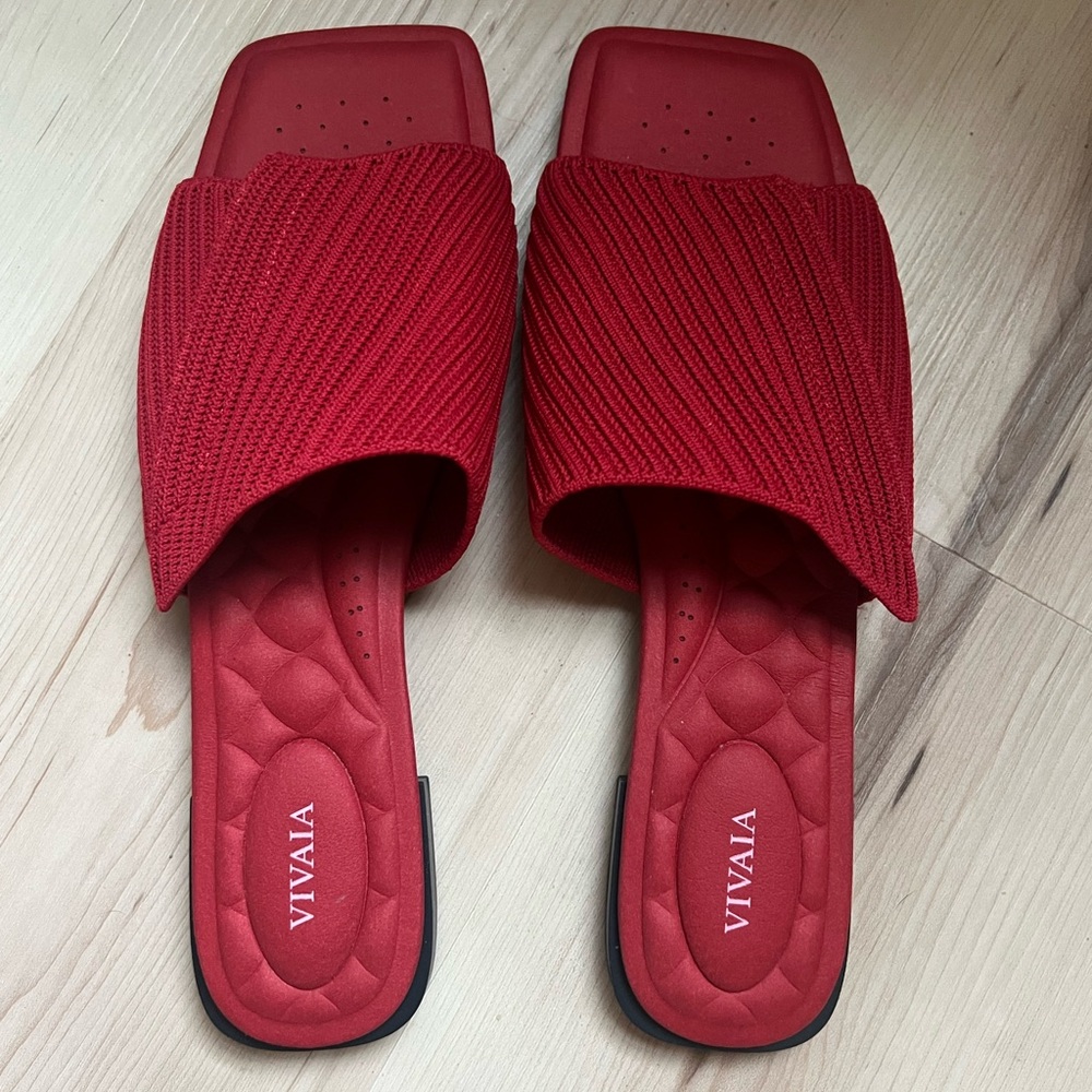 Vivaia Cushion Slide Sandals Maeve Ruby Red Sz. 9.5/41